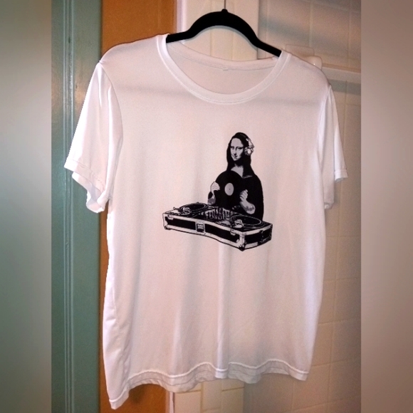 Tops - 🪩DJ Mona Lisa in tha houssee🪩